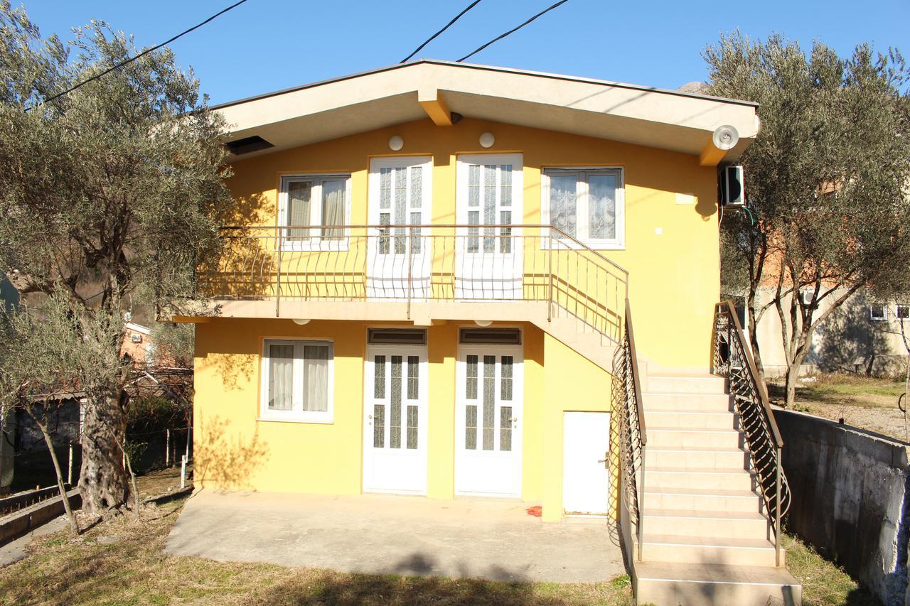 Apartments Todorovic Petrovac Екстер'єр фото