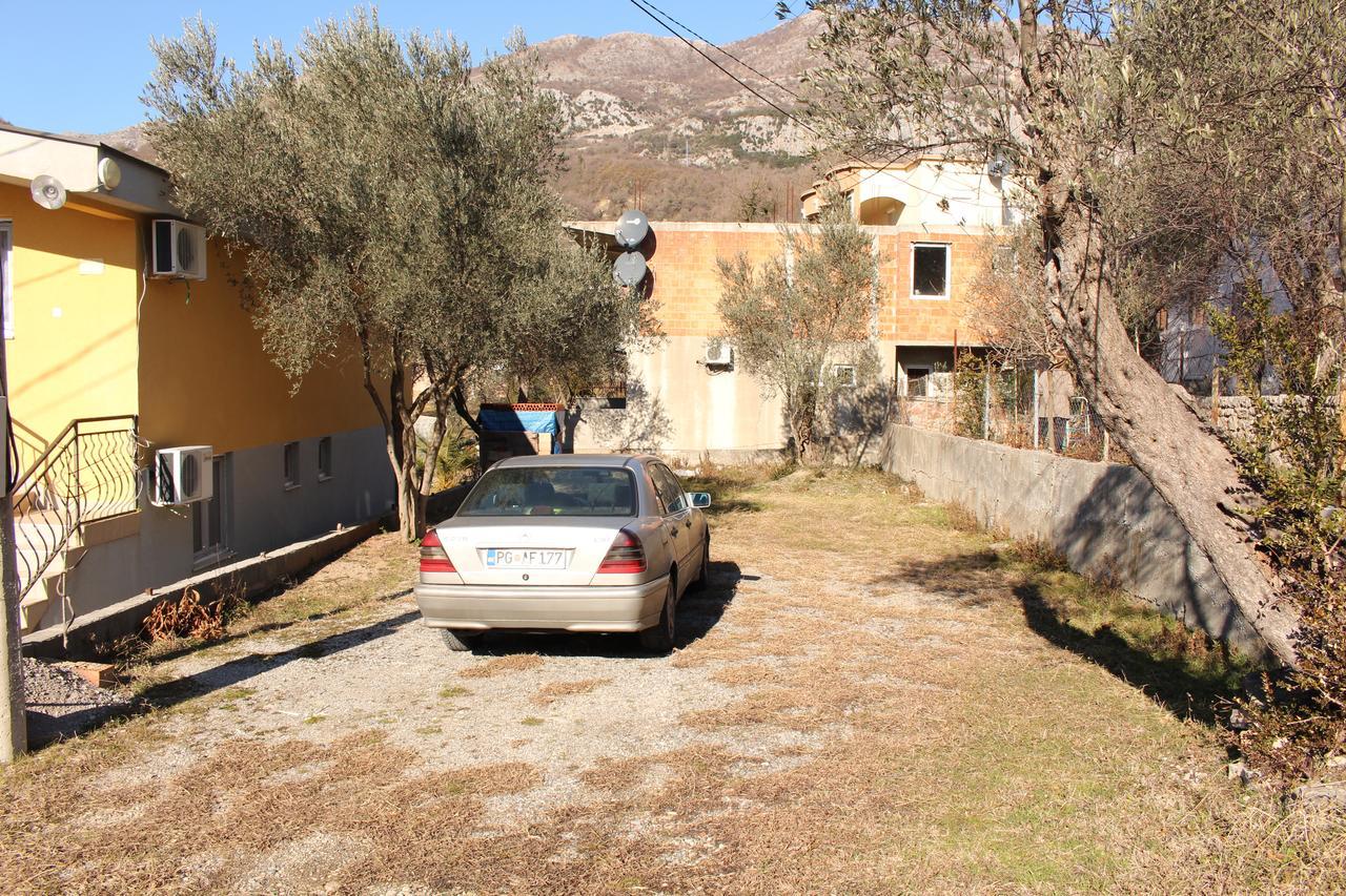 Apartments Todorovic Petrovac Екстер'єр фото